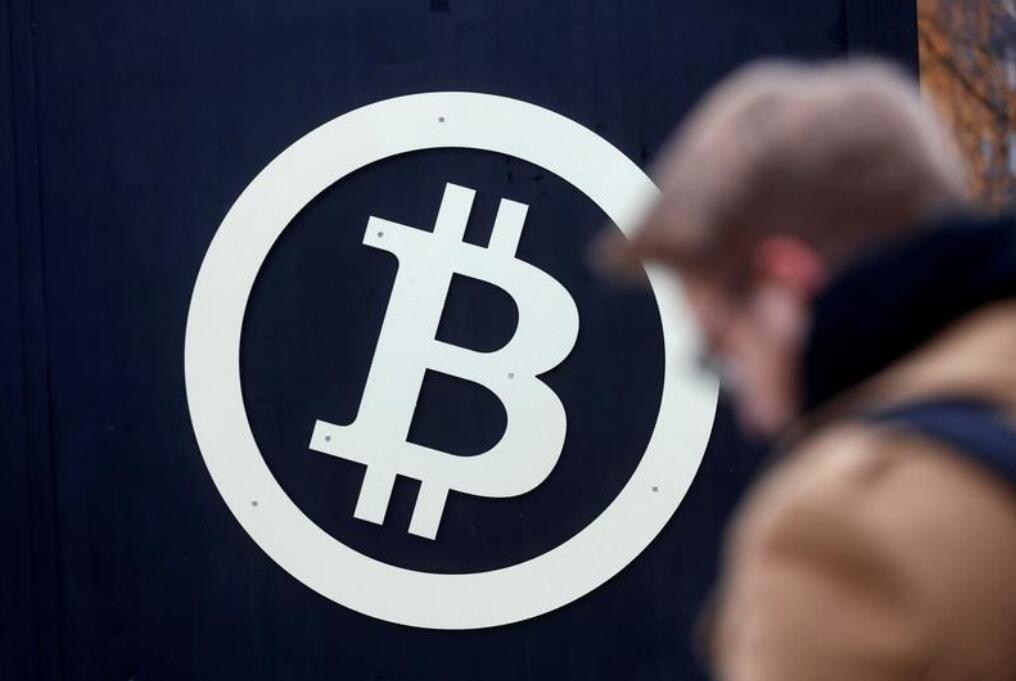 特朗普关税政策引发全球威胁，比特币看涨与以太币下跌背后的经济博弈