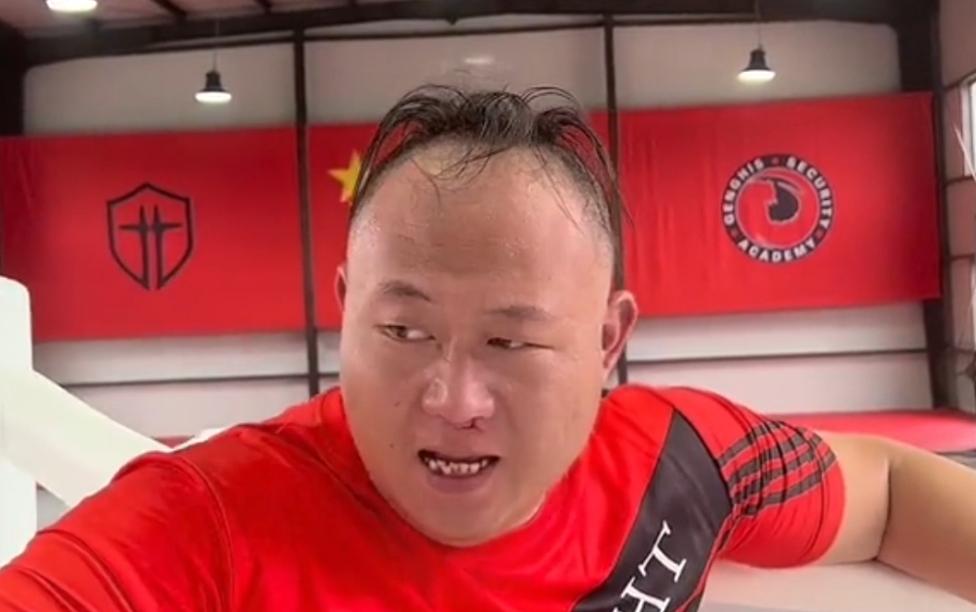 擂台荣光，百万美元宝贝的尊严救赎之路