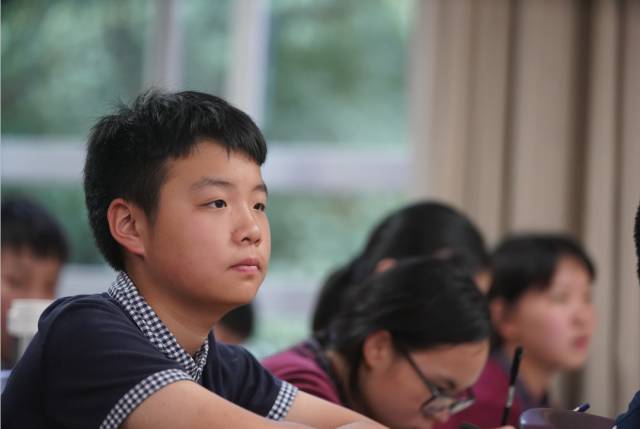 渔乡守真心，在乡土浪潮中见证人物的蜕变与成长