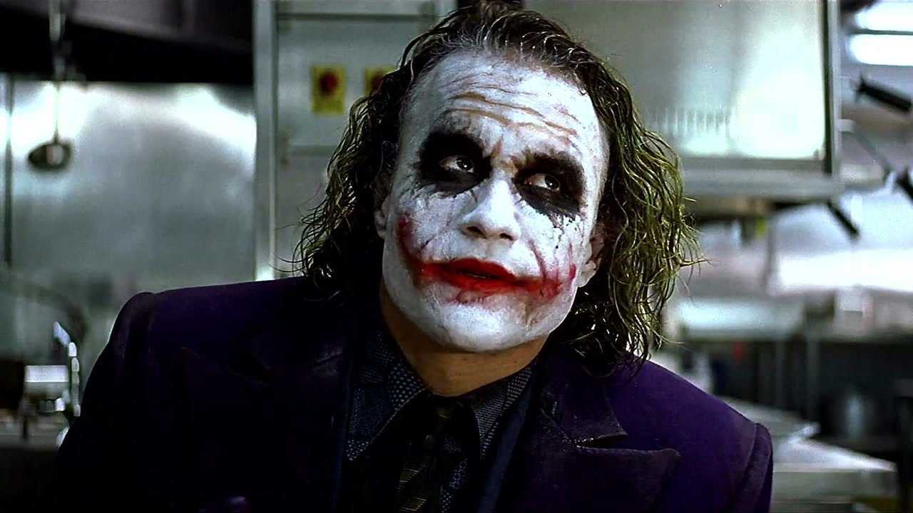 蝙蝠侠，黑暗骑士与小丑的心理对决之战